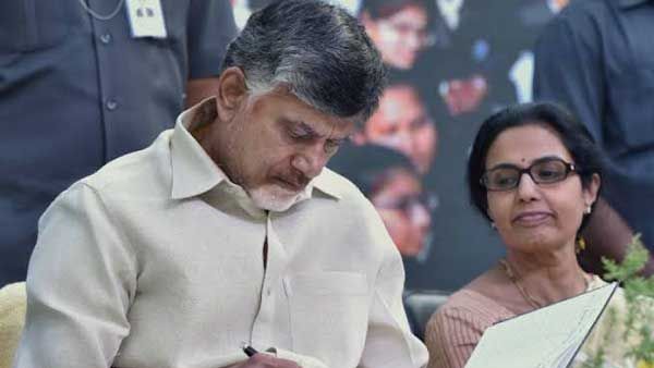 తిరుపతికి నారా భువనేశ్వరి: అమరావతి రైతుల సభ ముగిసిన తరువాతే ఎందుకు