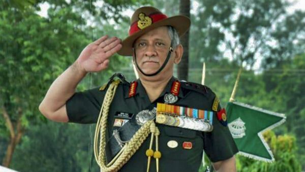 Army helicopter Crash: 2015లో దిమాపూర్‌ హెలికాప్టర్ ప్రమాదంలో ప్రాణాలతో బయటపడ్డ జనరల్ బిపిన్ రావత్