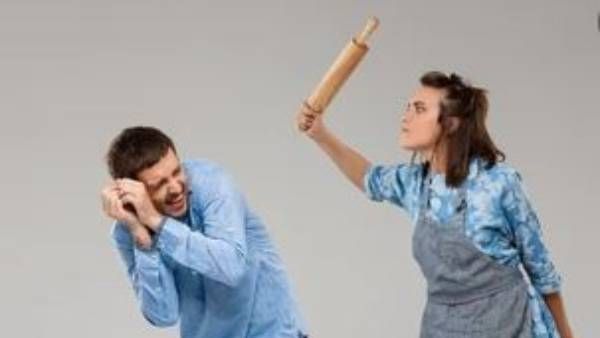 Hot Topic: డీసెంట్ భర్తలకు గుడ్ న్యూస్, భార్య టార్చర్ పెడితే కేసు పెట్టే చాన్స్, ఇలాంటి భార్యకు నోటీసు !