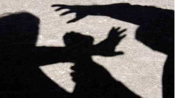 ఈయన దేశ్ కీ నేత..?పేరంట్స్‌ను వెళ్లగొట్టిన మహా నేత