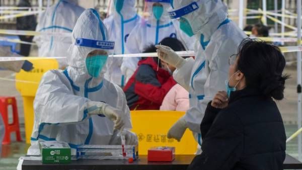 కరోనావైరస్ మహమ్మారి పుట్టినిల్లయిన చైనాలో వెలుగులోకి తొలి ఒమిక్రాన్ కేసు