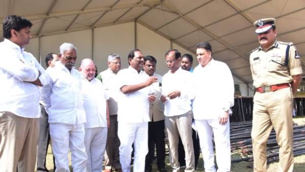 ఎల్బీ స్టేడియంలో క్రిస్మస్ వేడుకలు.! ప్రభుత్వ అధికారిక నిర్వహణ.!21న పాల్గొననున్న సీఎం కేసీఆర్.!