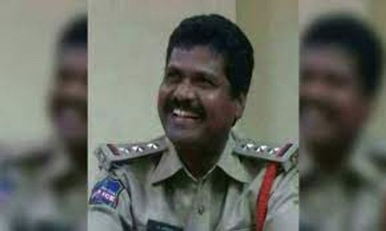 జగన్ అవినీతికి పాల్పడలే.. కావాలనే ఏసీబీ దాడులు: అతని భార్య, ఎఎస్పీ లక్ష్మి