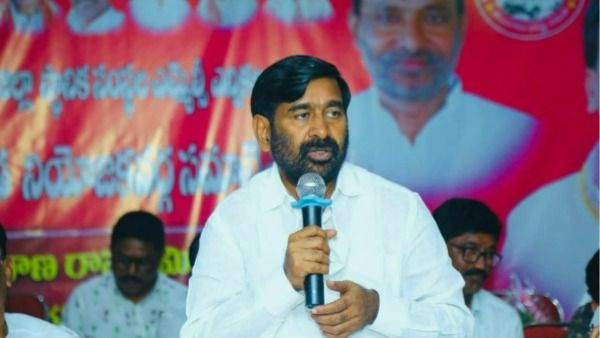 వారివి క్షుద్రరాజకీయాలు.!మైకుల ముందు ఉరకుక్కల్లా ఒర్రుతున్నరు.!మంత్రి జగదీష్ రెడ్డి ఫైర్.!