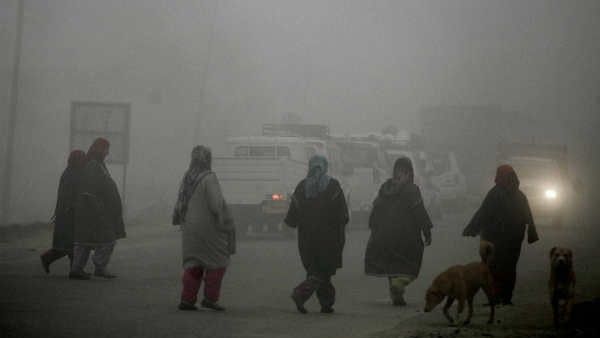 తెలుగు రాష్ట్రాల్లో చ‌లి పంజా.. గ‌జ‌గ‌జ వ‌ణుకుతున్న జ‌నం