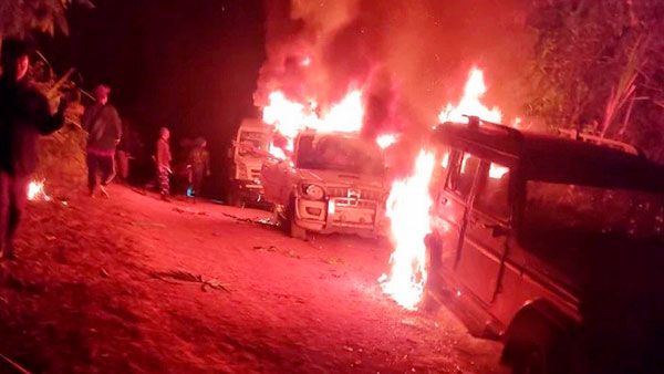 Nagaland burning: పెరిగిన మృతుల సంఖ్య: ఇంటర్నెట్ బంద్: జవాన్లపై హత్యానేరం: కర్ఫ్యూ విధింపు