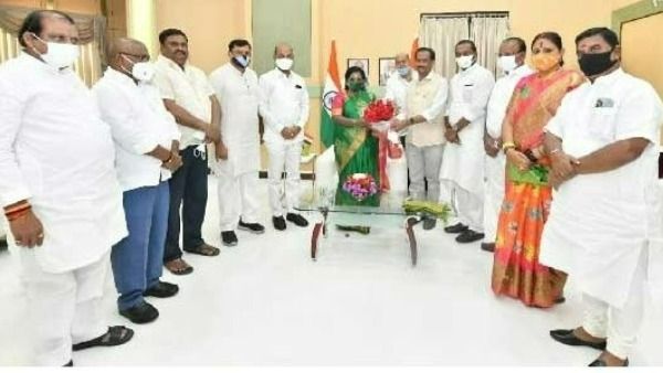 కేసీఆర్ చాలా బిజీ..: సకల జనుల సమ్మె మరోసారి అంటూ బండి సంజయ్ ఫైర్