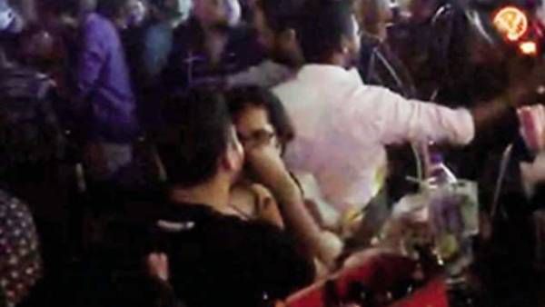 ఇళ్ల మధ్య పబ్: హైకోర్టులో పిటిషన్, 22వ తేదీన విచారణ..