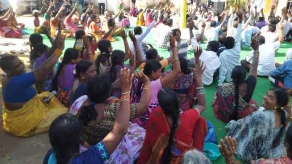 ఈ పురోహితుడు మాకొద్దు బాబోయ్ అంటూ ఓ గ్రామం తీర్మానం; అయ్యగారి డిమాండ్స్ చూస్తే అవాక్కవ్వాల్సిందే!!