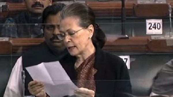 CBSE పరీక్షలో స్త్రీ ద్వేష ప్రశ్న- వెనక్కి తీసుకుని క్షమాపణకు లోక్ సభలో సోనియా డిమాండ్