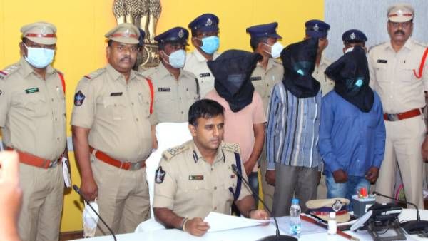 చెడ్డీ గ్యాంగ్ కు బెజవాడ పోలీసుల చెక్-ముగ్గురు గుజరాతీల అరెస్టు-నేరాల విధానం ఇలా..