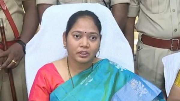 నారా లోకేశ్ పీఏ వేధింపులు..? ఫిర్యాదులు వచ్చాయి: సుచరిత