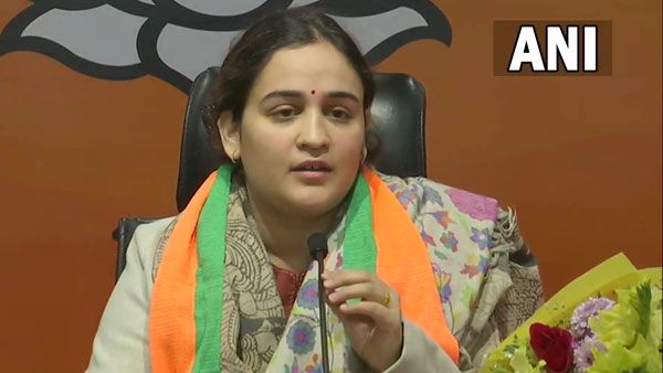 ఆ యాదవ కుటుంబంలో ముసలం: మారిన ఈక్వేషన్లు: మాజీ ముఖ్యమంత్రికి ఎదురుదెబ్బే