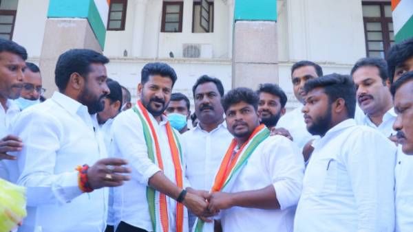 గేరు మార్చిన రేవంత్.!ఓపక్క సభ్యత్వ నమోదు.!మరోపక్క చేరికలు.!కోలాహలంగా గాంధీ భవన్