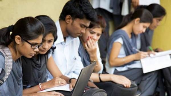 జగన్ సర్కార్ కీలక నిర్ణయం-పేద విద్యార్ధులకు 25 శాతం ఫ్రీ సీట్లు-వచ్చే విద్యాసంవత్సరం నుంచి