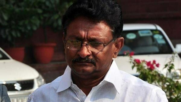 59 ఏళ్లు దాటితే రైతులు కారా..? వైఎస్ఆర్ టీపీ ముఖ్య నేత గట్టు రామచంద్రరావు