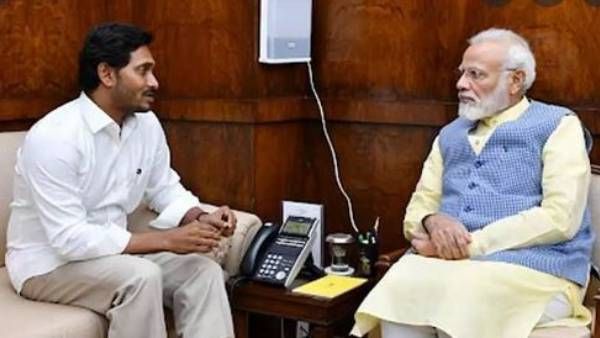 ప్రధాని మోడీతో గంటపాటుప్రధానమంత్రి నరేంద్రమోడీ జగన్ చర్చలు- పోలవరం, ఆర్ధిక సాయం, ప్రాజెక్టుల అనుమతులకు వినతులు