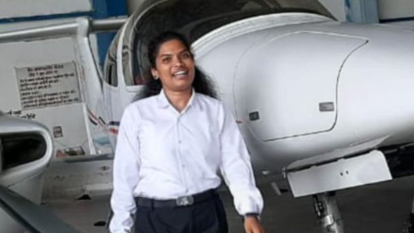 శభాష్ కోమటిరెడ్డి.. ఆటో డ్రైవర్ కూతురికి సాయం.. పైలట్ శిక్షణ కోసం రూ.2 లక్షలు