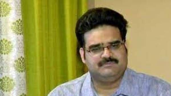 పెన్షన్ల పెంపు: పెంచింది లోలెవల్.. ప్రచారం పీక్ లెవల్లో; అవసరమా జగన్: లంకా దినకర్