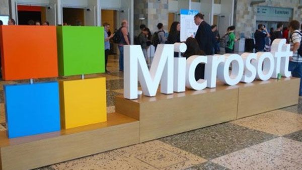 హైదరాబాద్ కు మరో కీర్తి కిరీటం - నగరంలో మైక్రోసాఫ్ట్‌ డేటా సెంటర్ : ఐటీ రంగానికి కేరాఫ్..!!