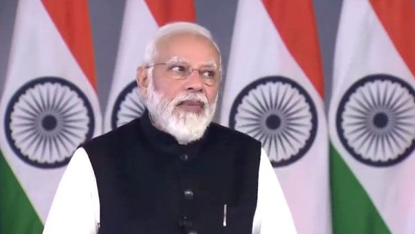 ప్రధాని మోడీ తత్తరపాటు: దావోస్ ప్రసంగం మధ్య పనిచేయని టెలిప్రాంప్టర్: సెటైర్లతో చెలరేగిన రాహుల్