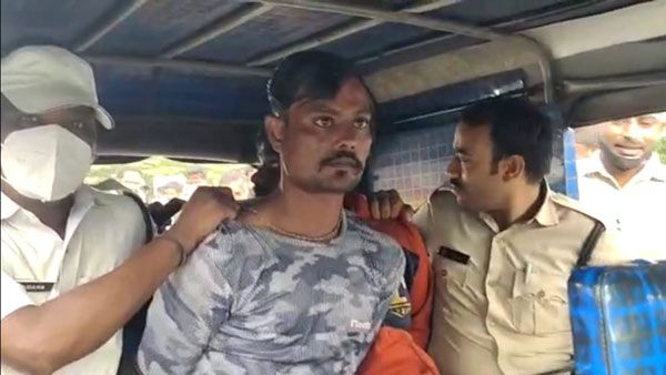 నర్సీపట్నంలో సినీ ఫక్కీలో గంజాయి ముఠా ఛేజ్- పారిపోతూ కార్లను గుద్దేసి-చెరువులో దూకినా