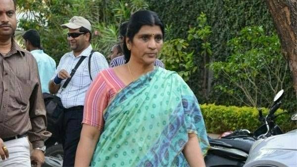 16ఏళ్ల అమ్మాయిలో ఎన్టీఆర్ ఆత్మ, నాతో మాట్లడారు: లక్ష్మీపార్వతి సంచలన వ్యాఖ్యలు