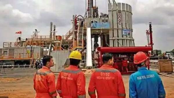 ONGC Recruitment: పలు ఖాళీల భర్తీకి నోటిఫికేషన్, వెంటనే అప్లై చేయండి