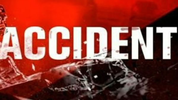 విషాదం: చెరువులోకి దూసుకెళ్లిన కారు, నలుగురు మృతి