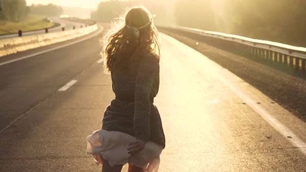 Girlfriend: నమ్మించి పిలిపించుకున్న బాయ్ ఫ్రెండ్, ముగ్గురు ఫ్రెండ్స్ అమ్మాయి మీద ?, క్లైమాక్స్ లో !