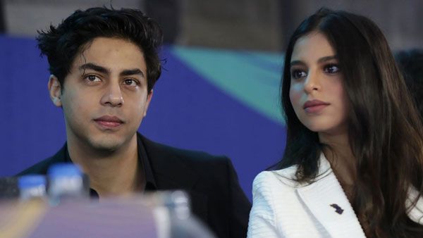 డ్రగ్స్ కేసులో బెయిల్: తొలిసారిగా బాహ్య ప్రపంచం ముందుకు షారుఖ్ కొడుకు: చెల్లితో కలిసి