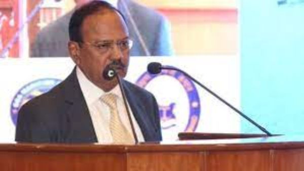 అజిత్ దోవల్ ఇంట్లో జొరపడటానికి ఆగంతకుడి యత్నం: శరీరంలో చిప్?: కలకలం