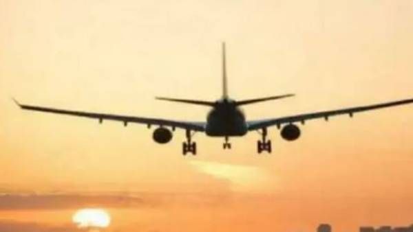 అంతర్జాతీయ ప్రయాణికుల విమాన సర్వీసులపై భారత్ నిషేధం మరోమారు పొడిగింపు: డిజిసిఏ ప్రకటన