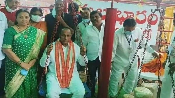 కేసీఆర్ దేశప్రధాని కావాలని మొక్కుకున్నా: మంత్రి మల్లారెడ్డి సంచలనం; మేడారంలో మంత్రుల సందడి!!