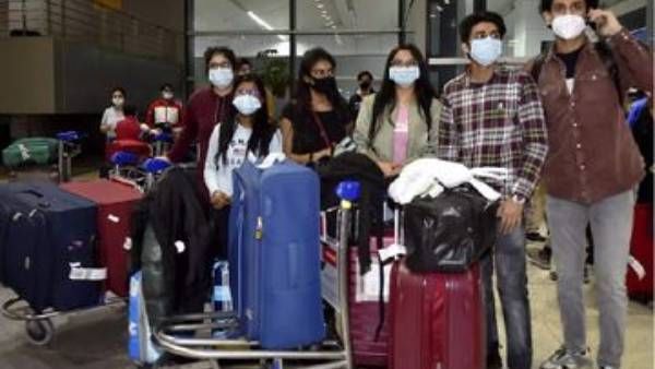 Russia-Ukraine Crisis:ఉక్రెయిన్ నుంచి భారతీయుల తరలింపు-హంగరీ, రొమేనియా మీదుగా