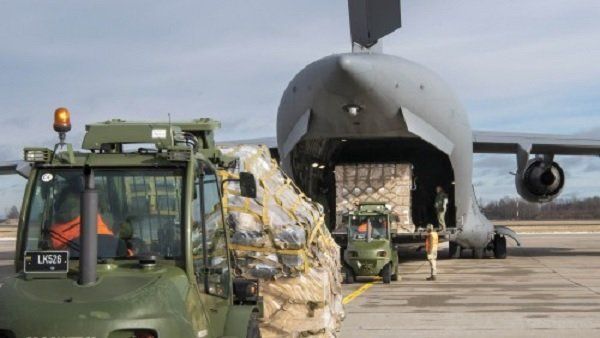 ఏ క్షణాన ఏం జరుగుతుందో: భారత ఎంబసీ ఖాళీ: ఆ అధికారుల కుటుంబాలు స్వదేశానికి