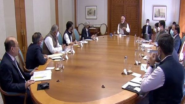 రంగంలో దిగిన భారత్: ఉక్రెయిన్ పొరుగు దేశాలకు కేంద్రమంత్రులు: ప్రత్యేక హోదా