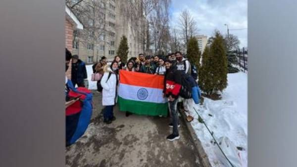 ఈ అవకాశాన్ని వదులుకోవద్దు: మానవతా కారిడార్లపై ఉక్రెయిన్‌లోని భారత పౌరులకు ఎంబసీ