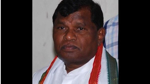 కోడలు, మనవళ్ల మృతి కేసు: మాజీ ఎంపీ సిరిసిల్ల రాజయ్యకు కోర్టులో ఊరట, నిర్దోషులుగా