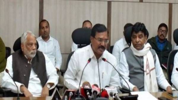 హస్తినబాట: 3 మంత్రుల పయనం.. కేంద్రమంత్రులతో వరస భేటీలు