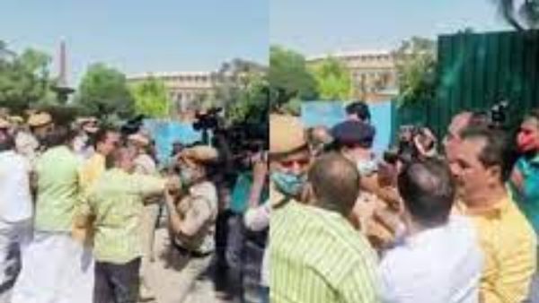 ఢిల్లీ పోలీసుల ఓవరాక్షన్: పార్లమెంట్ వద్ద కేరళ ఎంపీలపై దాడి.. లోపలికి వెళ్లేందుకు నో..