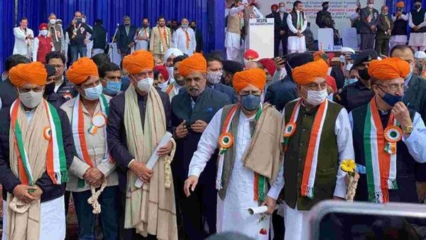 కాంగ్రెస్ జీ 23 నేతల భేటీకి ముహూర్తం ఫిక్స్: మోడీ ఫ్రెండ్‌ పైనే ఫోకస్