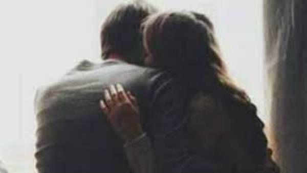 Lovers: రాత్రి ఆలోచించారు, ఏం చెయ్యాలో తెలీలేదు, కాకినాడ ఎక్స్ ప్రెస్ రైలు కిందపడి ?, ఏం జరిగిందంటే !