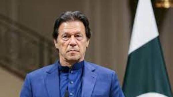 భారత్ పై ఇమ్రాన్ ప్రశంసలు ఇందుకే ? మాజీ ప్రధానుల బాటలో-చాపకింద నీరొచ్చాక-చరిత్ర రిపీట్