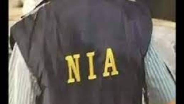 ట్రాన్స్‌పోర్టులో పేలుడు పదార్థాలు.. పోలీసులకు సమాచారం.. ఏం జరిగిందంటే..