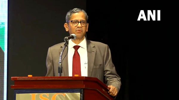 ఆ విషయంపై యూఏఈ మంత్రితో మాట్లాడిన సీజేఐ ఎన్వీ రమణ