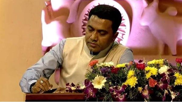 గోవా సీఎంగా ప్రమోద్‌ సావంత్‌ ప్రమాణ స్వీకారం - హాజరైన ప్రధాని : రెండో సారి..!!