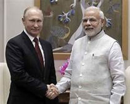 ఉక్రెయిన్‌లో 3 వేల మంది విద్యార్థుల బందీ: పుతిన్ సంచలనం