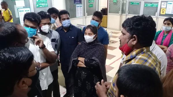 పాముకాటుతో మరణించిన విద్యార్ధి కుటుంబానికి జగన్ సర్కార్ అండ; ఆర్ధిక సాయం ప్రకటన