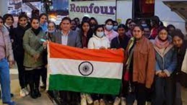 Russian Ukraine War: లంచం వసూలు చేసిన ఉక్రెయిన్ పోలీసులు, తప్పించుకున్న సోదరులు !